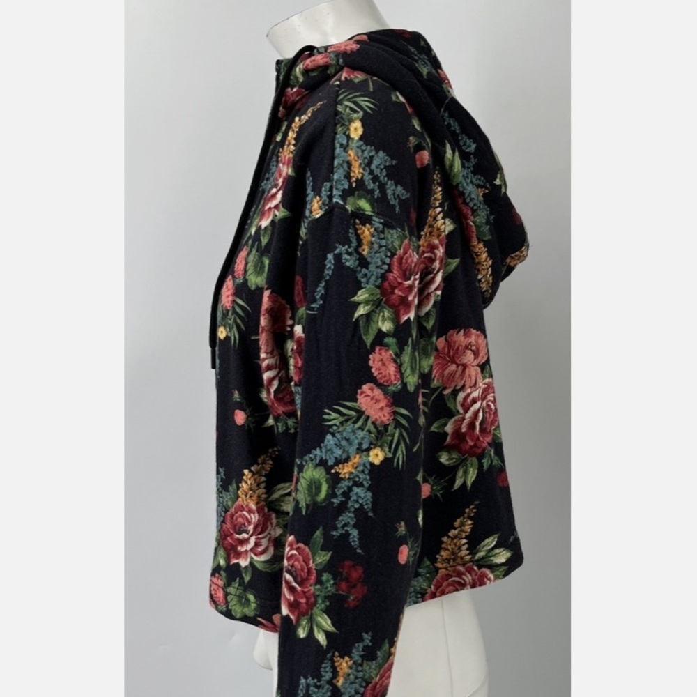 Never worn Alice + Olivia Black Floral Half-Zip Jacket - Picture 2 of 3